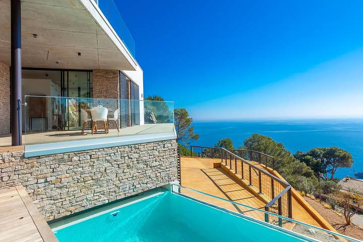 Chalet para 10 personas, con jardín además de jacuzzi y terraza en Provincia de Gerona - 2