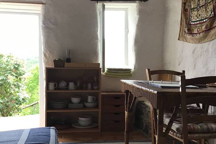 Gîte pour 2 personnes, avec piscine ainsi que jardin et terrasse à Arles-sur-Tech - 2