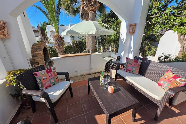 Apartment for 4 people, with hot tub and terrace as well as pool in Mojácar
