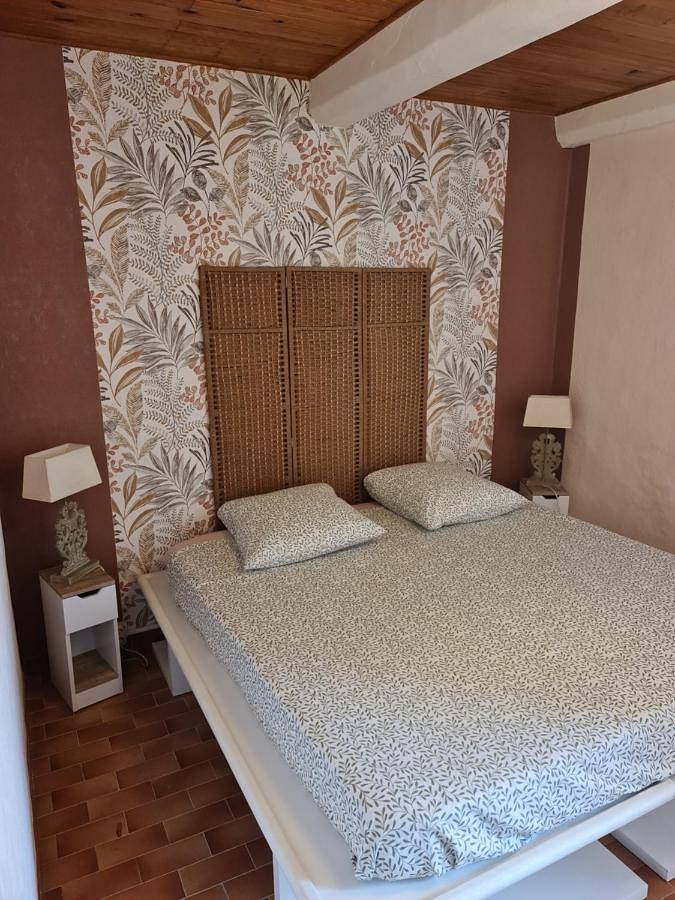 Gîte pour 2 personnes, avec vue et terrasse, animaux acceptés à Moulinet - 3