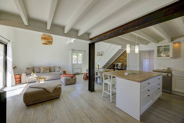 Casa de vacaciones para 8 personas, con jardín además de terraza y piscina - 1
