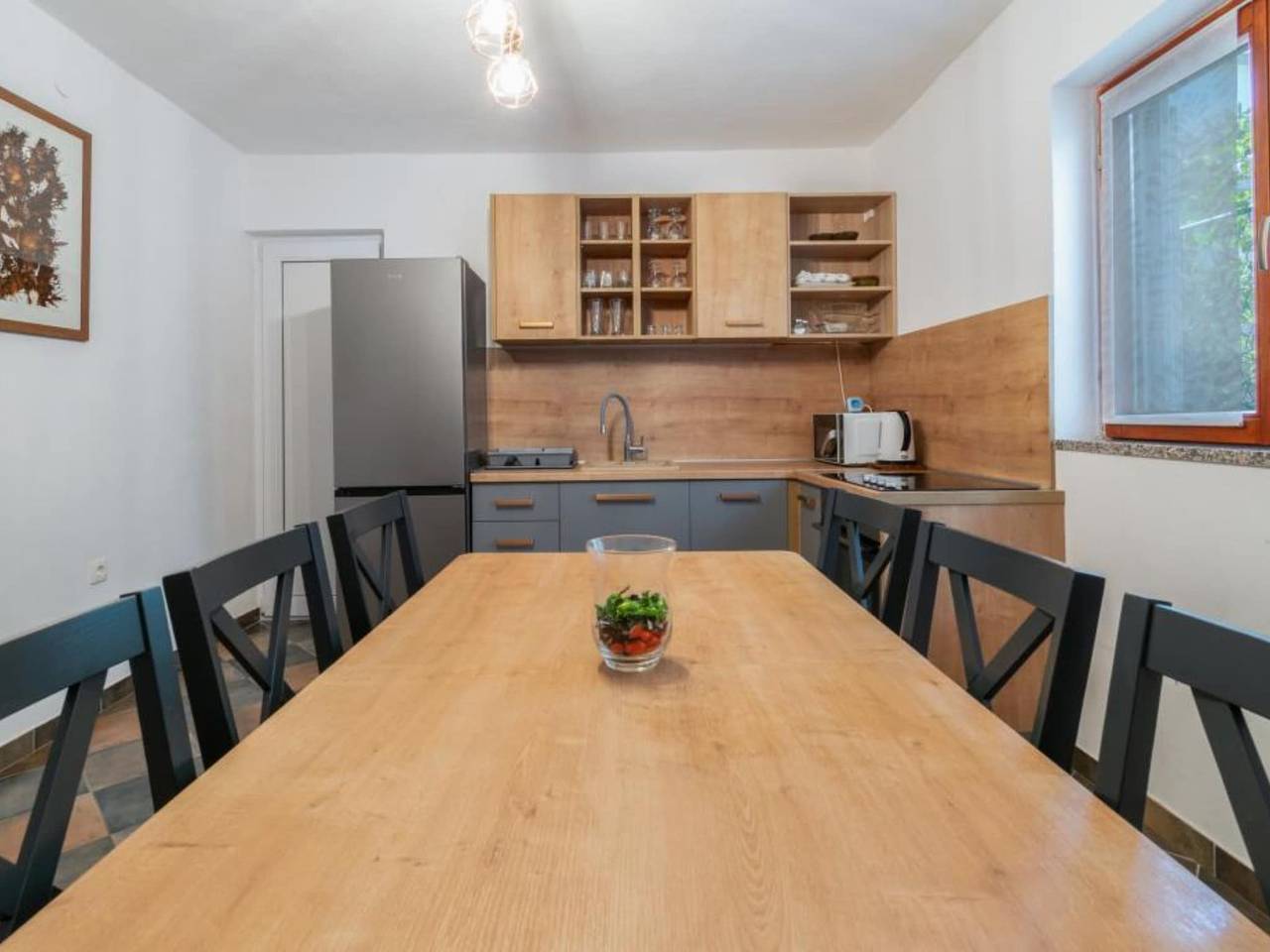 Hel leilighet, Three Bedroom Apartment with Terrace in Baska Voda, Makarska Riviera