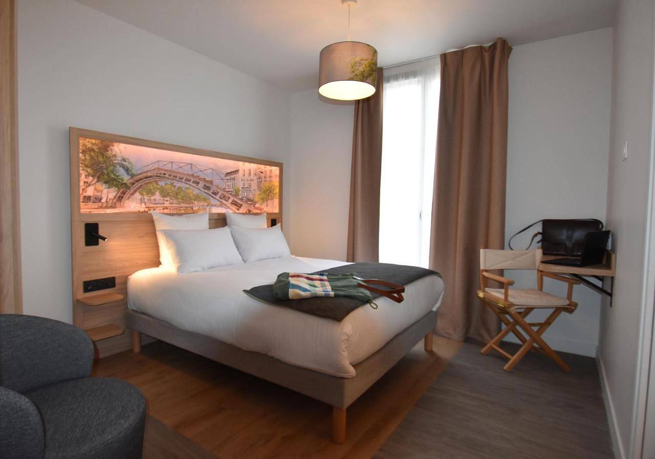 Comfort Triple Room in Boulogne-Billancourt, Hauts-de-Seine