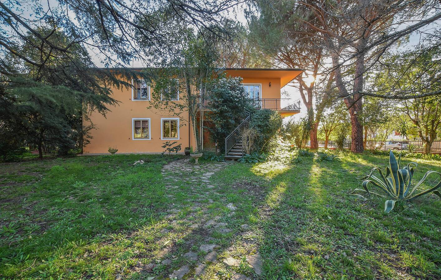 Appartamento intero, Accogliente appartamento con giardino e vista panoramica vicino al centro di Calci in Calci, Pisa e dintorni