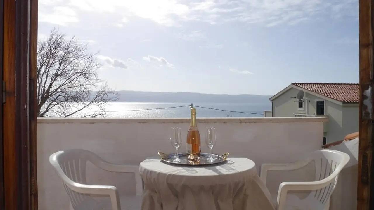Ganze Ferienwohnung, Ferienwohnung für 2 Personen (26 m²) in Dugi Rat in Dugi Rat, Omis-Riviera