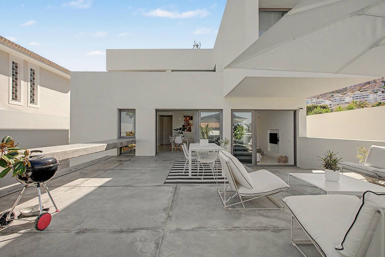 Vacation Villa 'Esperanza' with Sea View, Wi-Fi and Air Conditioning in Adeje, South Tenerife