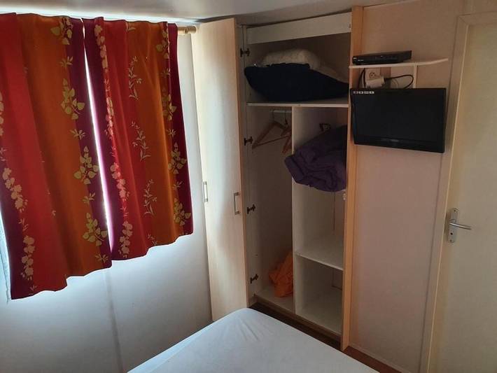 Camping pour 6 personnes, avec jardin ainsi que terrasse et piscine à Meschers-sur-Gironde - 4