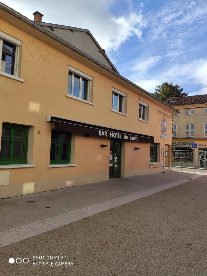 Bar Hotel Du Centre (Bdc) in Montrevel-en-Bresse, Région de Bourg-en-Bresse