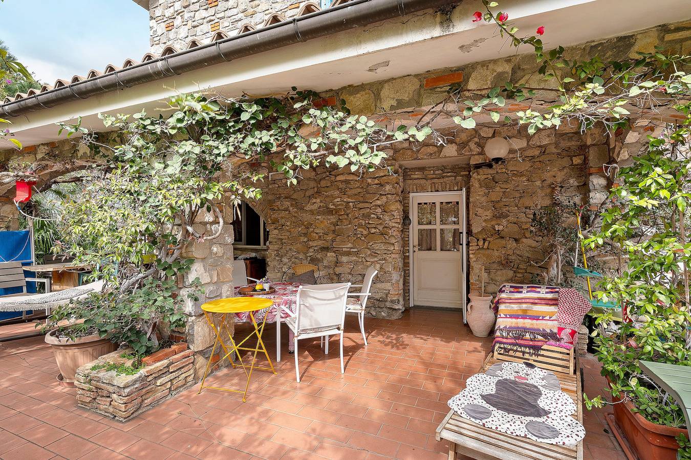 Ferienhaus 'Piccolo Angolo di Paradiso' mit privater Terrasse, Garten und Wlan in Taggia (stadt), Taggia