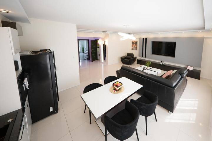 Ferienwohnung für 4 Personen, mit Ausblick und Terrasse sowie Sauna in Lötzen - 3