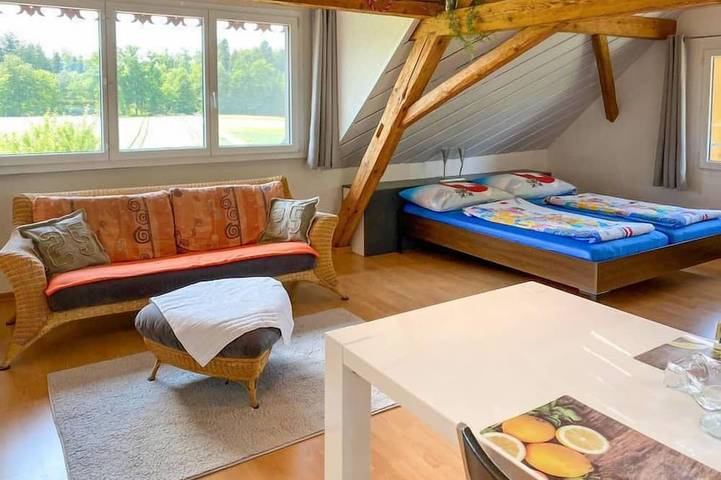 Ganze Wohnung, Arn's Dachstudio in Wangenried, Kanton Bern