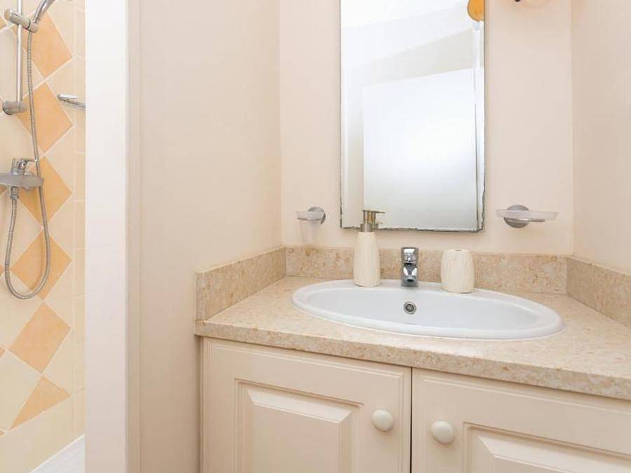 Résidence Provence Country Club - Studio 2 personnes - 2 personnes in Saumane-de-Vaucluse, Vaucluse