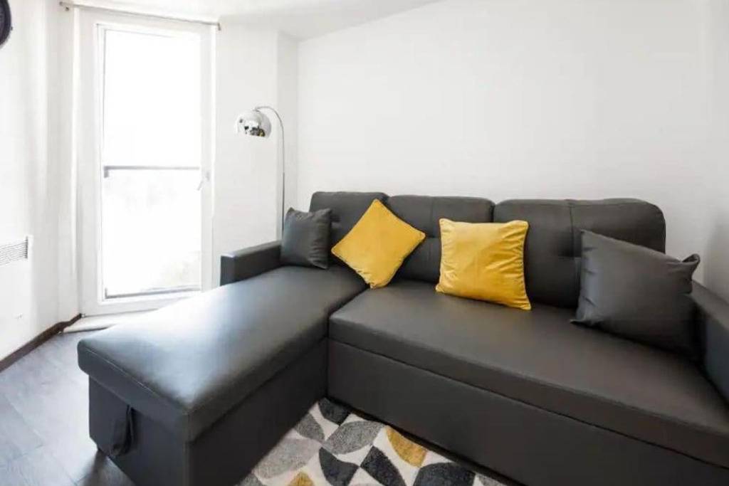 Appartement de vacances entier, 1Br-Sleeps4-Parking-Closetocentre in Birmingham, Région de Birmingham