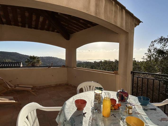 Quiet house 4 rooms, 3 bedrooms, sea view, Bormes-les-Mimosas in Bormes-les-Mimosas, Parc national Port-Cros