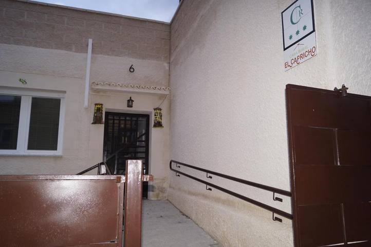 Casa rural para 7 personas, con terraza en Casas del Monte - 4