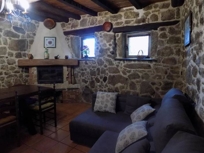 Casa rural para 8 personas, con Balcón y Terraza además de Jardín y Vistas en Molinillo - 4