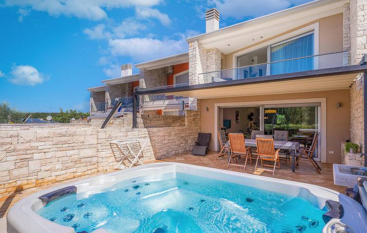 Ferienhaus für 6 Personen, mit Sauna und Terrasse, mit Haustier