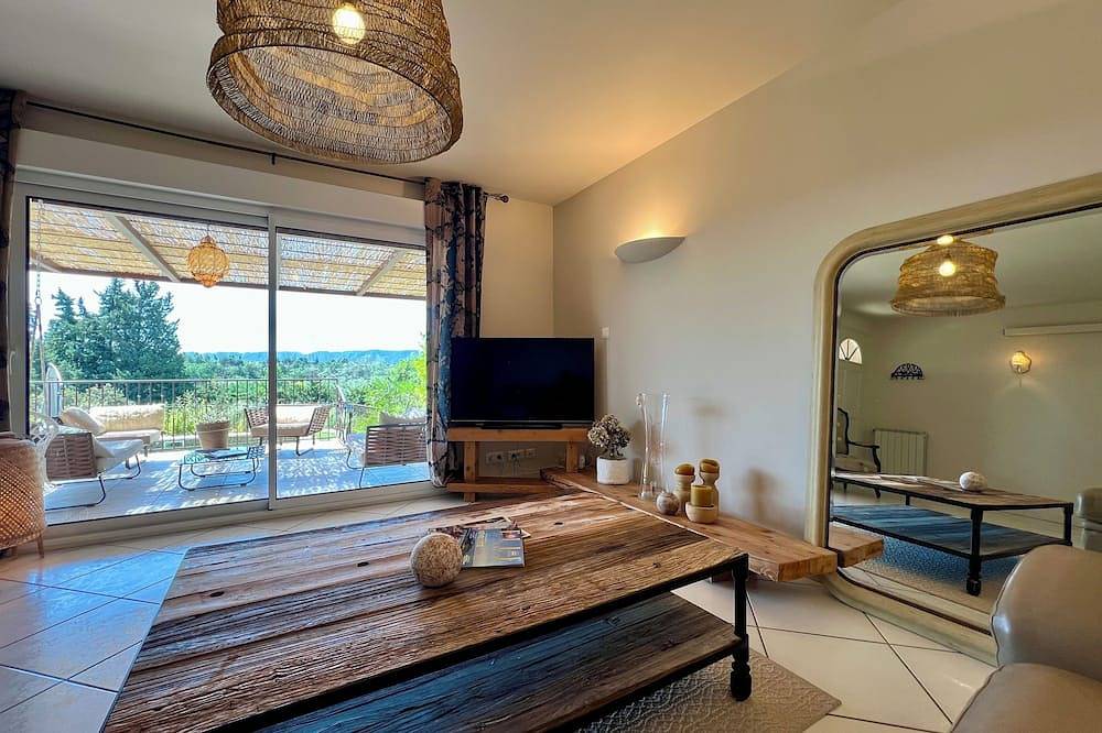 Eyragues bezaubernde Villa mit herrlichem Blick auf den privaten Alpilles-Pool von 1200 bis 2200 € in Eyragues, Arles und Umgebung