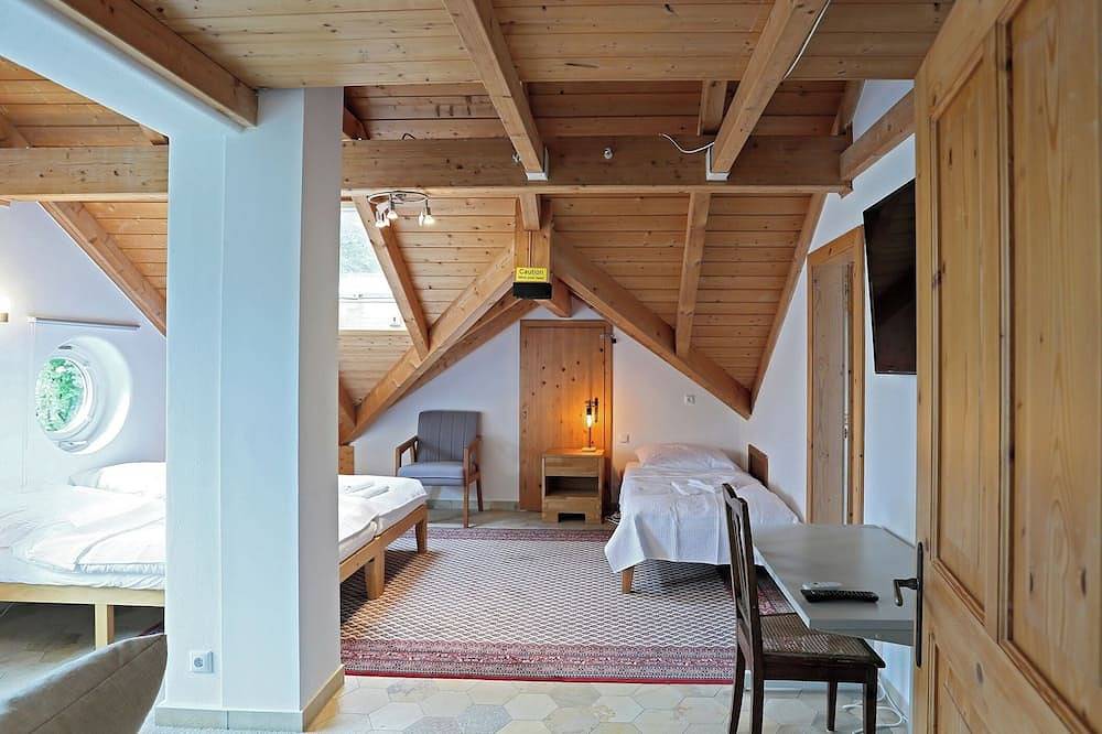 Traum-Villa München-Stockdorf 22 min zur City - 290 m² Wohnfläche + Pool + Sauna in Gauting, Landkreis Starnberg