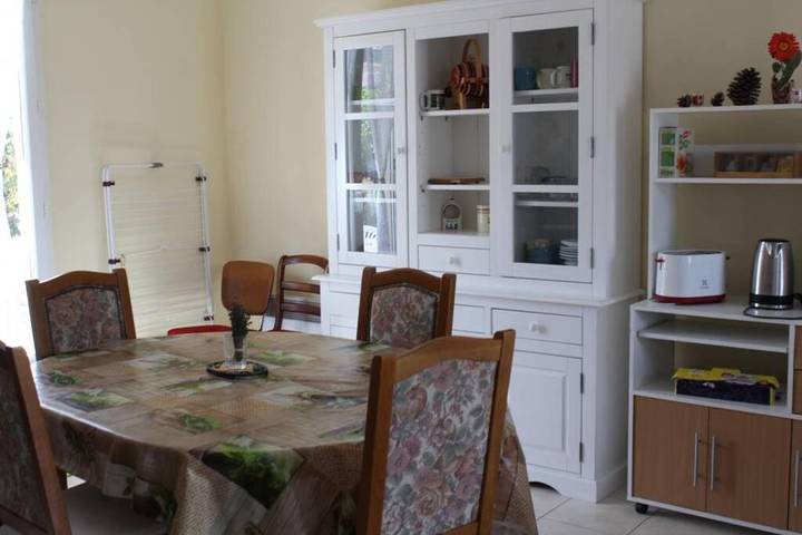 Location de vacances pour 6 personnes, avec vue et jardin à Château-du-Loir - 3