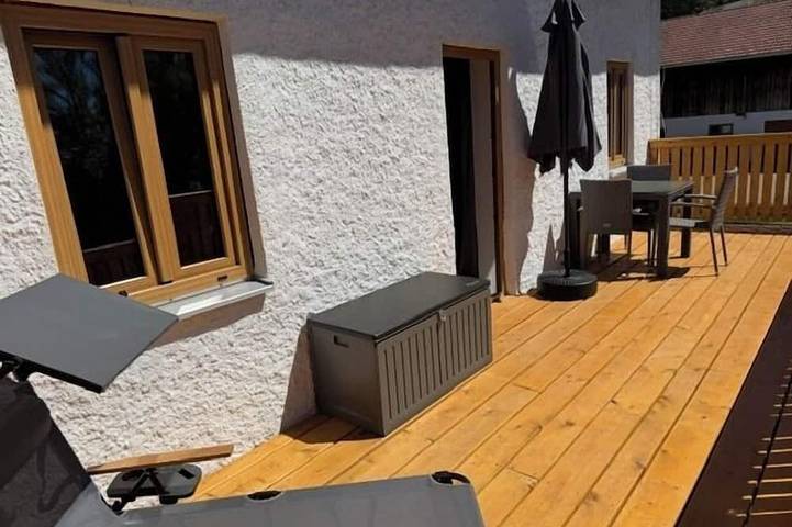 Ganze Wohnung, Ferienwohnung im Obergeschoss, 40 qm, für 1 - 3 Personen in Grabenstätt, Chiemsee
