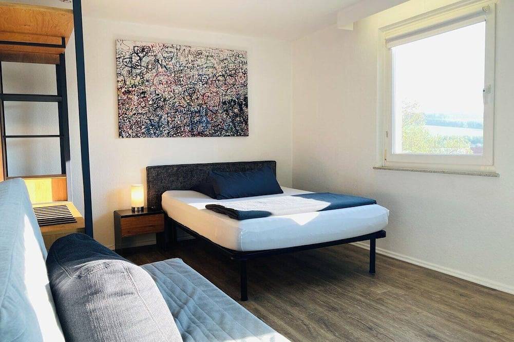 Ganze Wohnung, Modern und hochwertig eingerichtetes Penthouse (125qm) mit Balkon und kostenfreiem Wlan in Grettstadt, Fränkisches Weinland