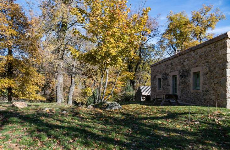 Gîte pour 2 personnes, avec piscine ainsi que jardin et terrasse à Saint-Jean-Chambre