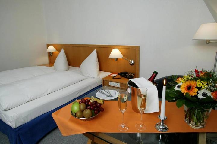 Hotel für 2 Personen, mit Terrasse und Sauna sowie Ausblick in Oranienburg - 3