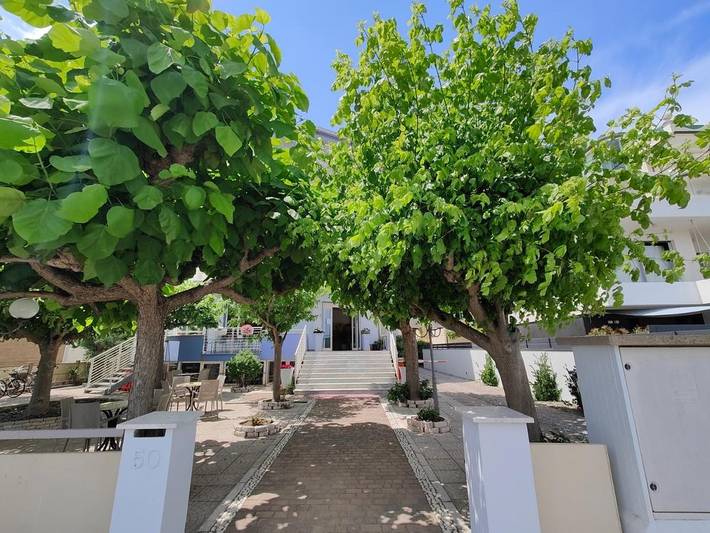 Hôtel pour 4 personnes, avec terrasse et jardin à Cervia - 3