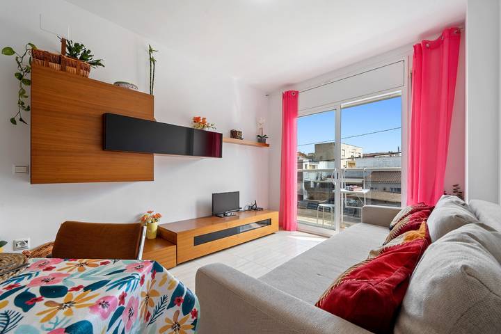 Ganze Wohnung, Ferienwohnung 'Home' mit Balkon, Wlan und Klimaanlage in La Cava, Deltebre