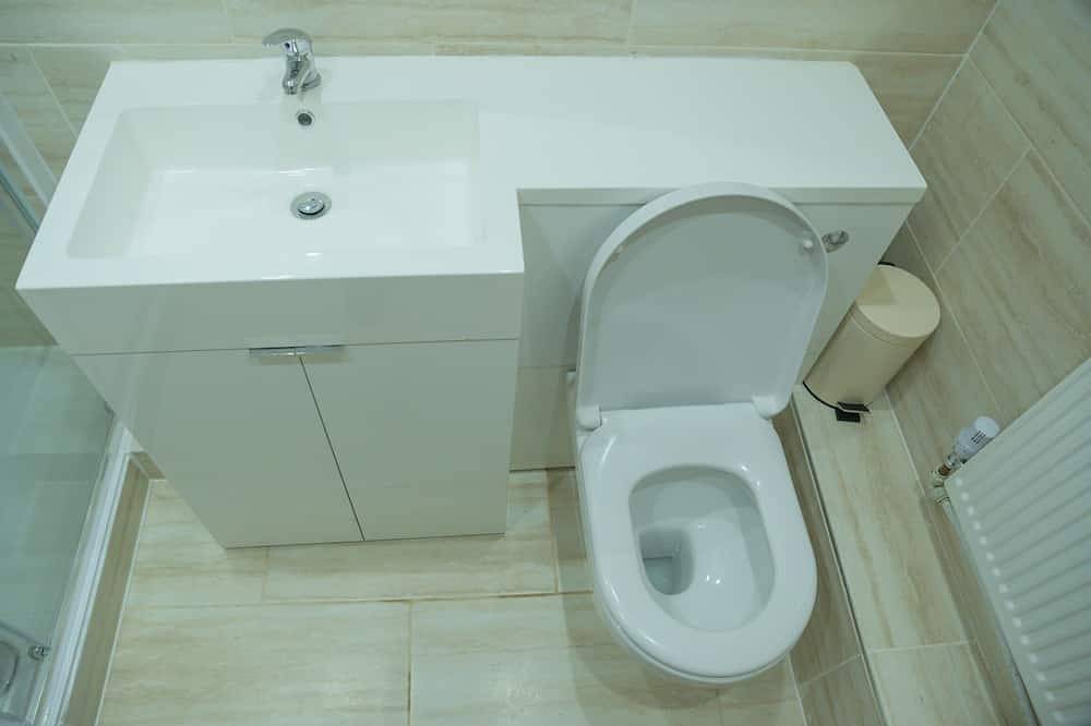1 Bed House - Sleeps 2 - Parking - Wifi in Bradford, Yorkshire de l'Ouest