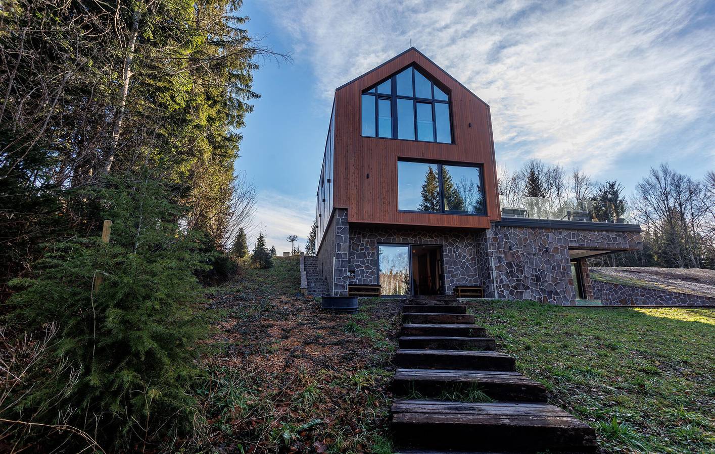 Charmantes Apartment mit 1 Schlafzimmer, Pool, Terrasse und WLAN in Delnice, Primorje-Gorski Kotar