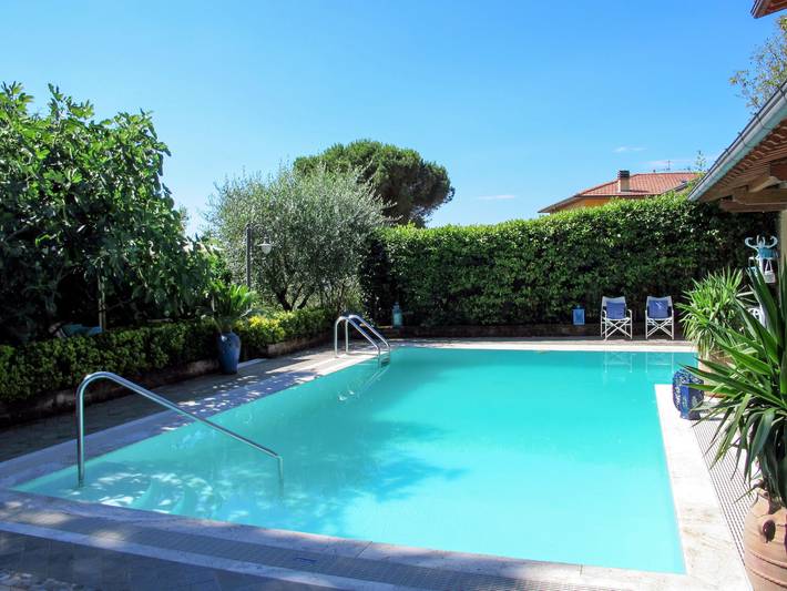 Ferienhaus für 9 Personen, mit Garten an der Versilia - 2