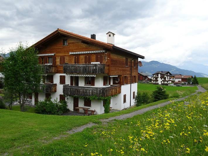 Ganze Ferienwohnung, Ferienwohnung Gadahüs Elvers, Obersaxen-Misanenga - 2.5 Zimmer Ferienwohnung für max. 4 Pers. im 1. Og in Obersaxen, Obersaxen-Mundaun