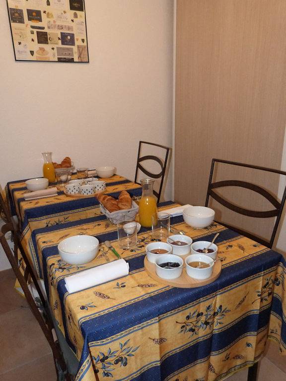 L'Escampette Chambre d'hôtes - La Cabridelle in Sainte-Cécile-les-Vignes, Vaucluse