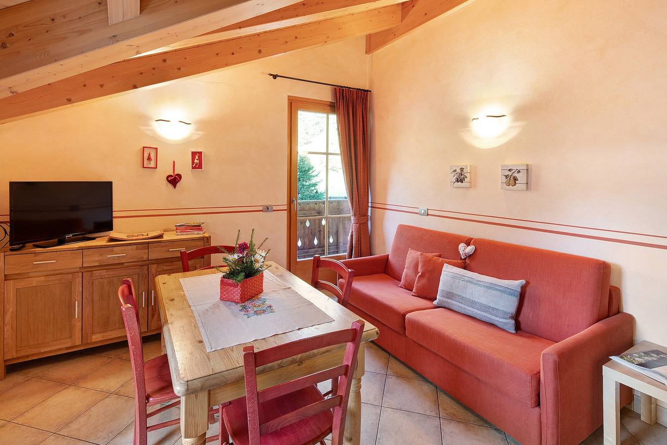 Appartement entier, Appartement "Stelle Chalet Martina", proche des pistes de ski avec jardin et Wi-Fi. in Livigno, Valtellina