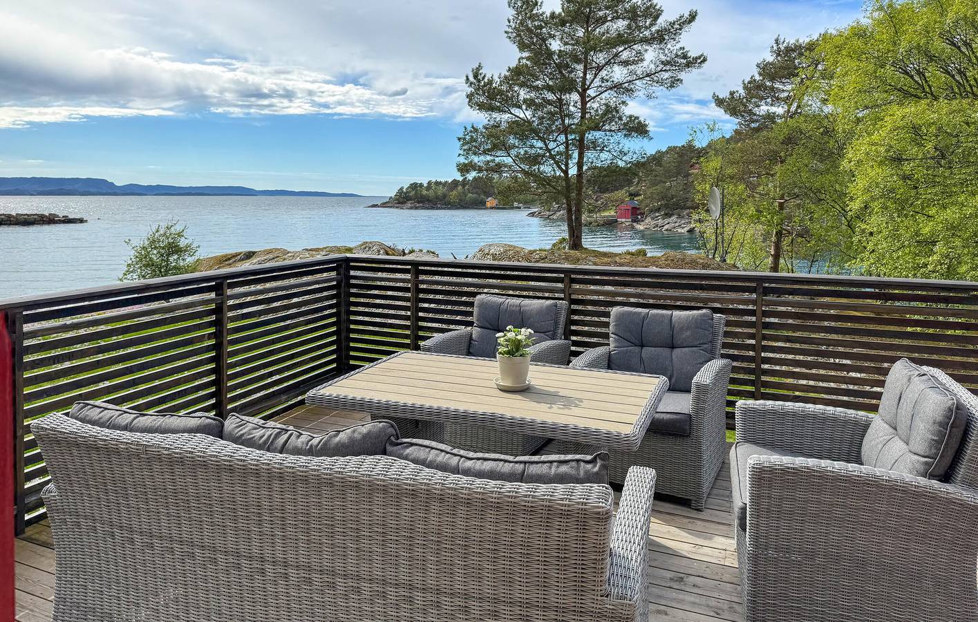 Ferienhaus für 10 Personen mit Terrasse in Nordtveitgrend, Fusa