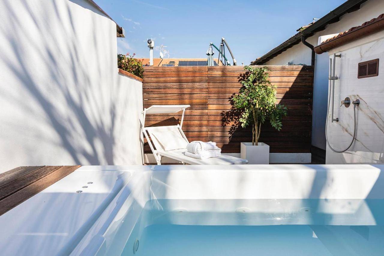 One-Bedroom Villa in Forte dei Marmi, Riviera Toscana