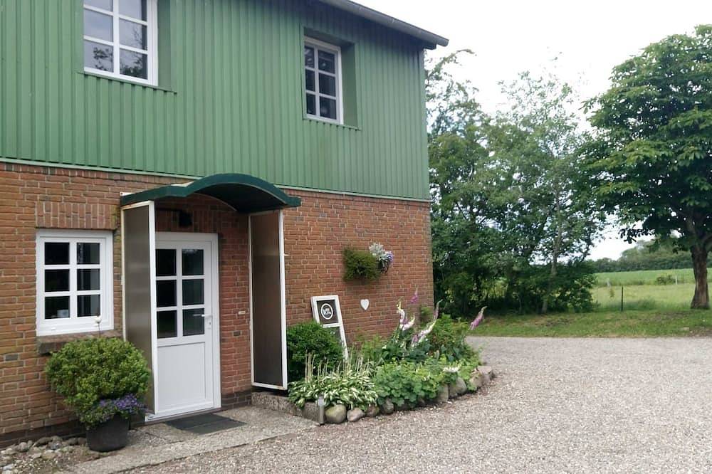 Thomsen: Urlaubsentspannung mit großem Garten - Fewo Thomsen in Tarp, Grünes Binnenland