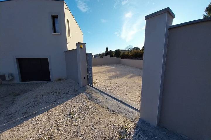 Beheizter Innenwhirlpool für 2 in Saint-Nazaire (Nimes), Nimes und Umgebung