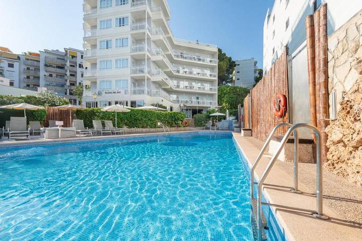 Hotel für 2 Personen, mit Balkon und Terrasse sowie Garten und Pool in Santa Ponsa