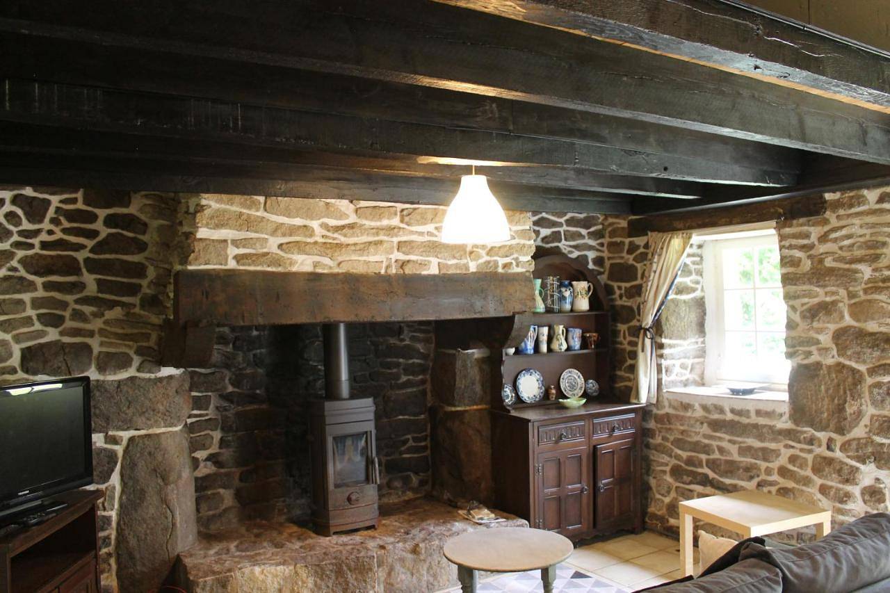Appartement entier, One-Bedroom Apartment in Huelgoat, Région de Châteaulin