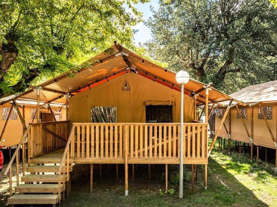 Camping Millau Plage - Safarizelt 5 personen - Zelt Lodge 3 Zimmer 5 Personen + Tv in Millau, Parc naturel régional des Grands Causses