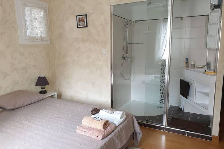 Location de vacances pour 6 personnes, avec jacuzzi et jardin, animaux acceptés à Cabasse - 3