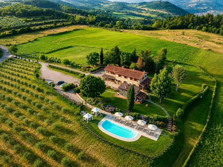 Ferienwohnung für 4 Personen, mit Terrasse und Garten sowie Pool und Ausblick in Castel San Niccolò - 2