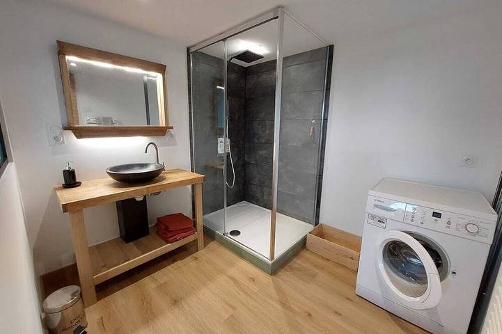 Gîte pour 4 personnes, avec jardin et terrasse, animaux acceptés à Plassac - 4