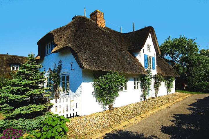 Ferienhaus für 4 Personen, mit Terrasse und Garten in Oldsum - 2