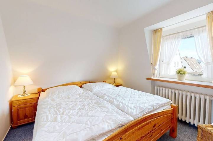 Ganze Wohnung, Marianne - Großzügiges Appartement für bis zu 6 Personen im Herzen von Hörnum. in Hörnum, Sylt