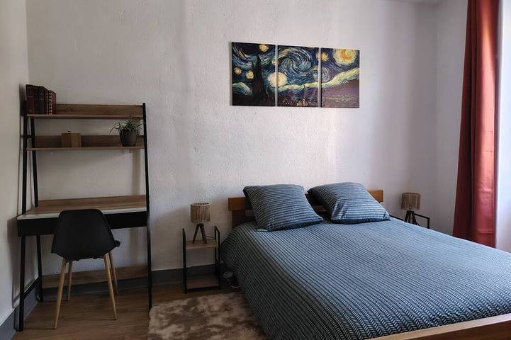 Apartamento entero, Le Triozon – Cozy Two-Bedroom Apartment – Sleeps 2 to 4 – 2 minutes from the train station in Issoire, Parque Natural Regional Livradois-Forez