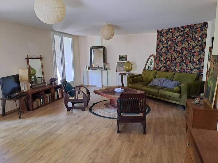 Location de vacances pour 5 personnes, avec jardin à Fontaines-Saint-Martin - 2